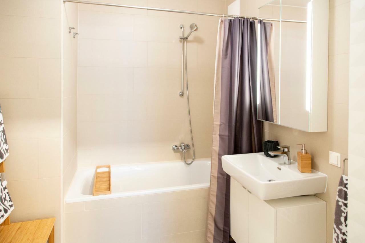 Cozy & Cool * 5 Min To City Center Apartment Wien